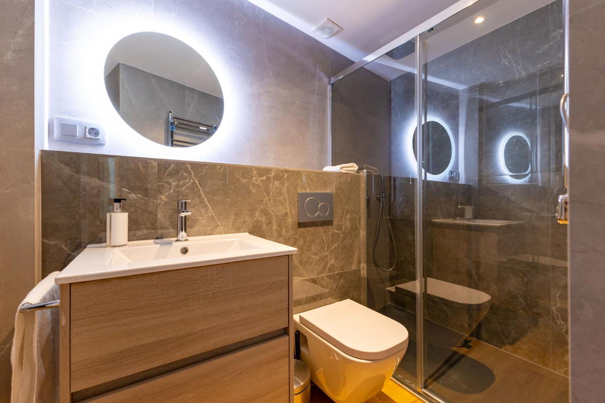 Triana Acacias By Valcambre Apartment Seville Room photo