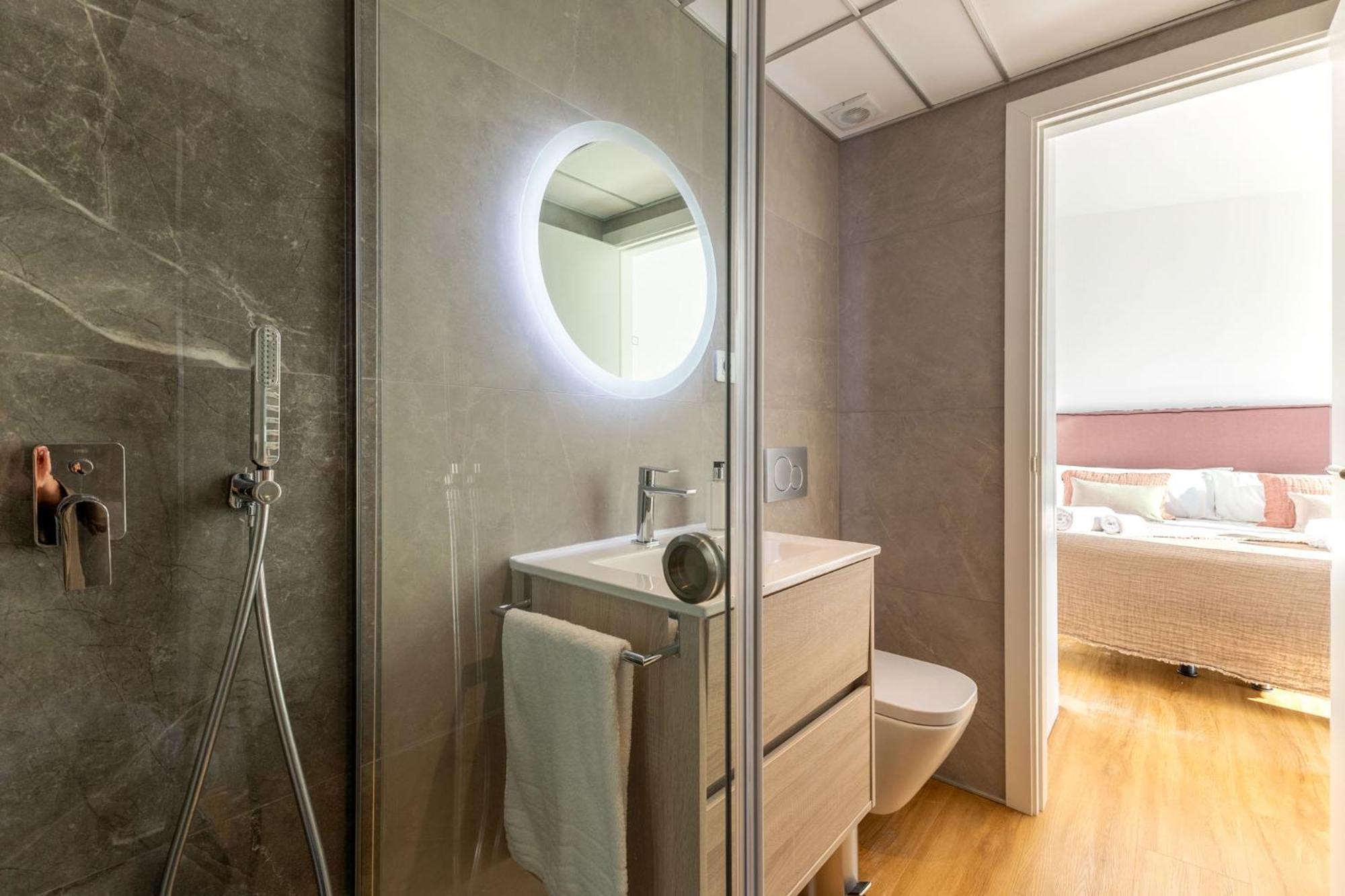 Triana Acacias By Valcambre Apartment Seville Room photo